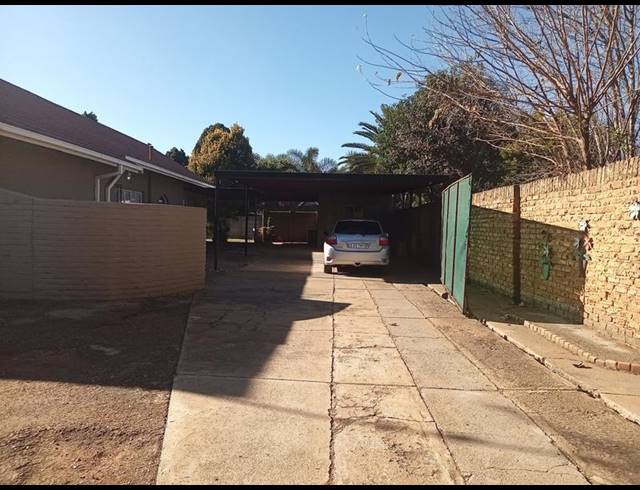 3 BEDROOM HOUSE FOR SALE IN CULEMBORG PARK